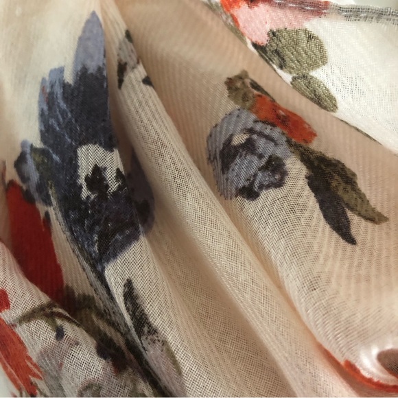 H&M Infinity Scarf - Picture 3 of 3